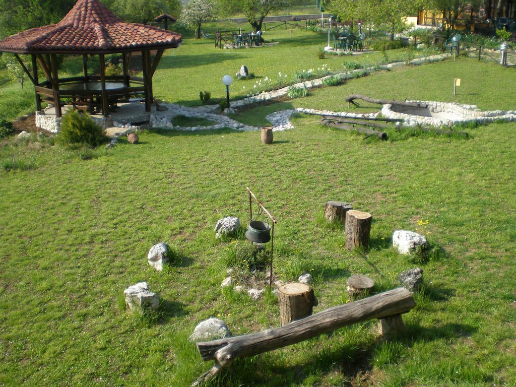 Park Hotel Djevana Gorna Oriahovița Exterior foto